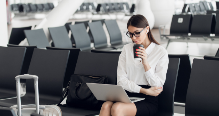 dual-qualified-lawyer-working-studying-in-airport